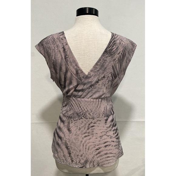 Womens V‎ Neck Sleeveless Blouse Top Mauve Black Patterned Elastic Waist - Picture 2 of 11
